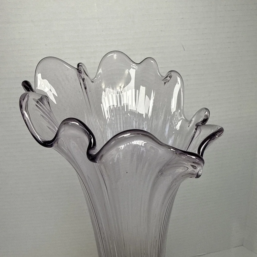 Vintage Lavender Tint Art Swung Vase 10 3/4